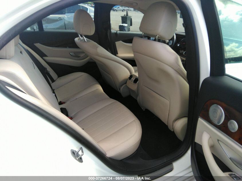 2019 MERCEDES-BENZ E-CLASS E 300 - WDDZF4JB8KA661856