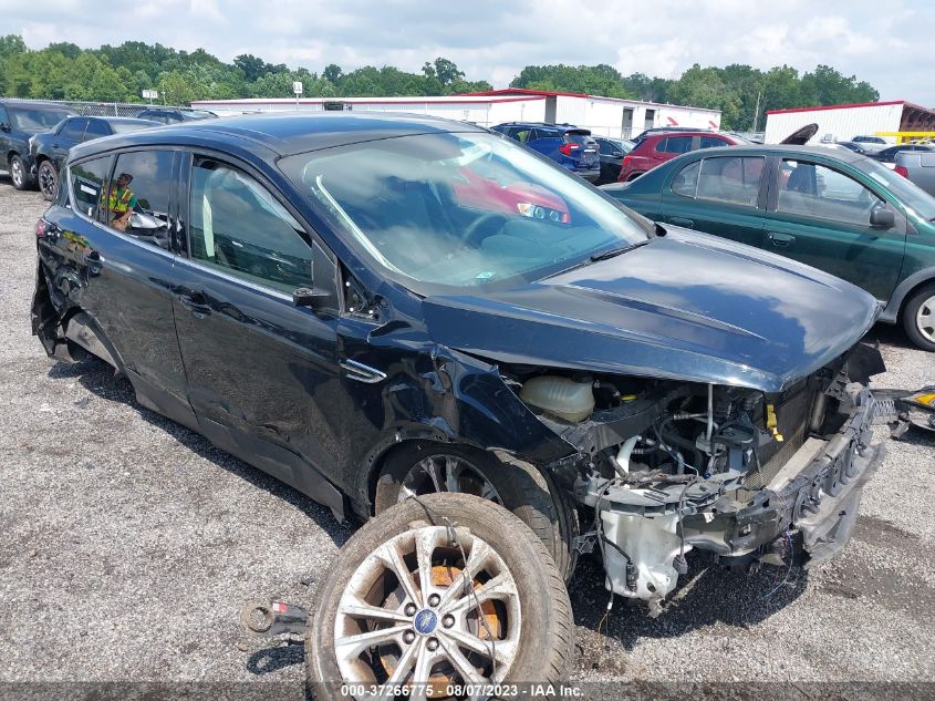 2017 FORD ESCAPE SE - 1FMCU0GD1HUD63773