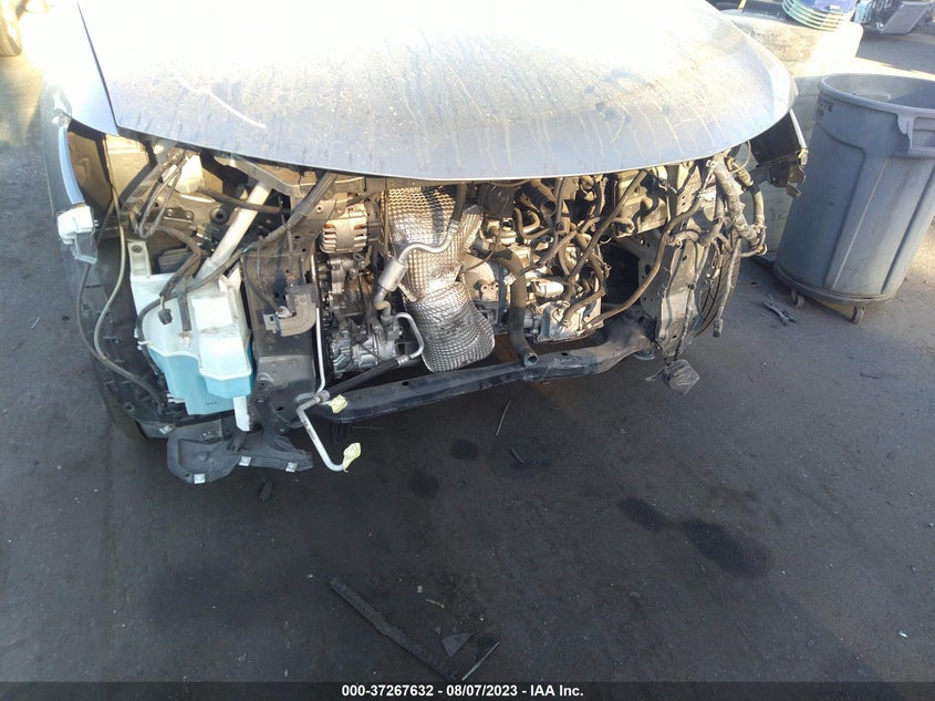 VIN KNMAT2MT3HP600042 2017 NISSAN ROGUE SV