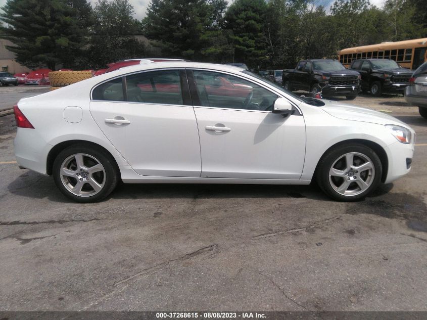 2013 VOLVO S60 T5 - YV1612FH7D1214137