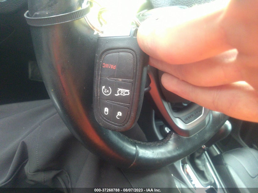 VIN 1C4PJMDX4KD472384 2019 JEEP CHEROKEE LIMITED