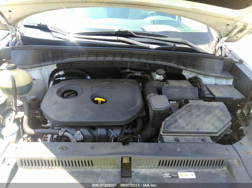 2017 HYUNDAI TUCSON SE - KM8J3CA41HU440887