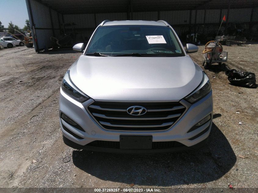 2017 HYUNDAI TUCSON SE - KM8J3CA41HU440887