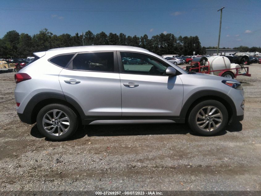 2017 HYUNDAI TUCSON SE - KM8J3CA41HU440887