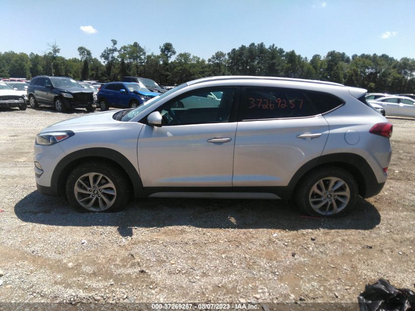 2017 HYUNDAI TUCSON SE - KM8J3CA41HU440887