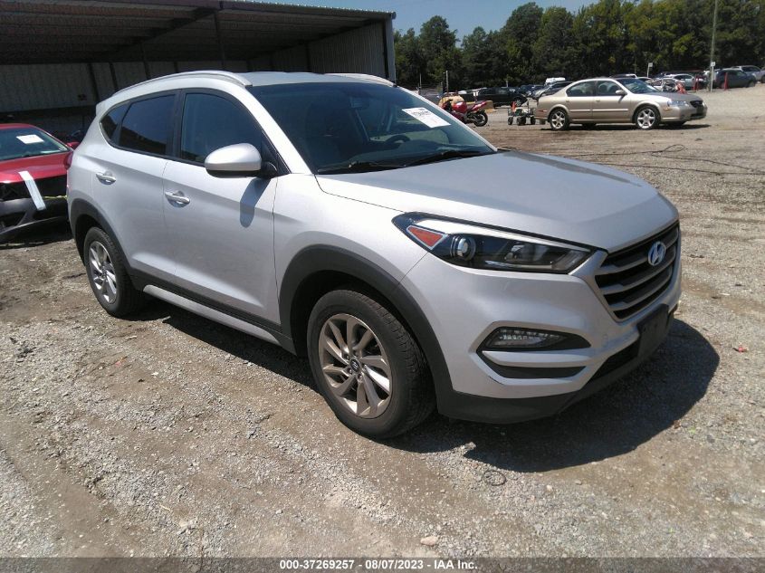 2017 HYUNDAI TUCSON SE - KM8J3CA41HU440887