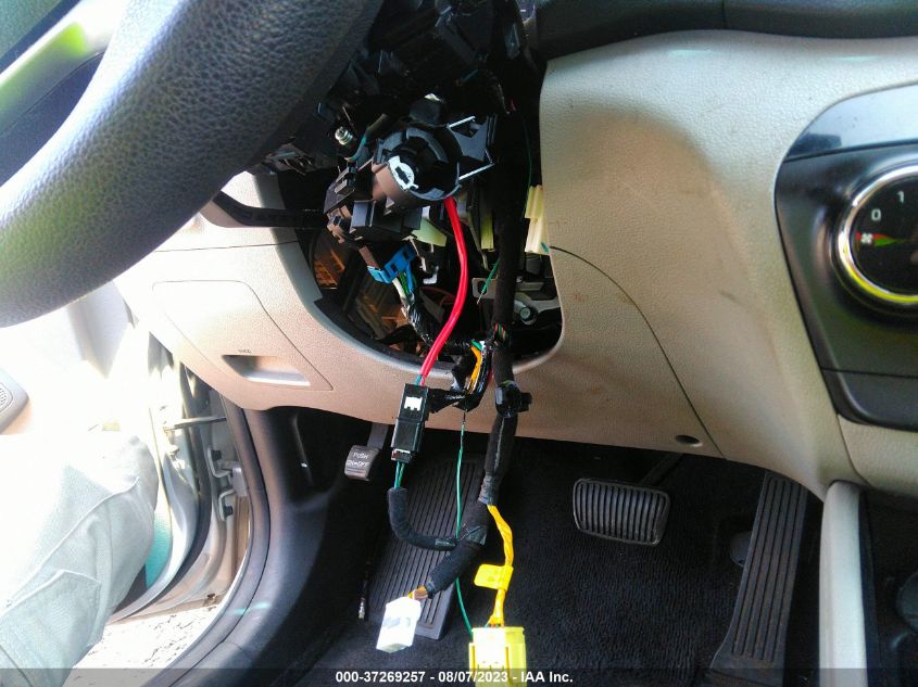 2017 HYUNDAI TUCSON SE - KM8J3CA41HU440887
