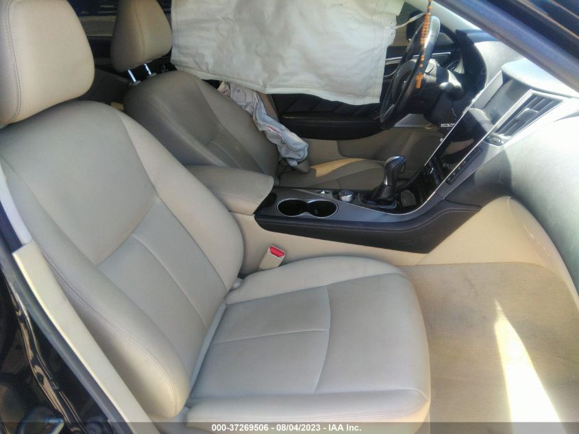 2017 INFINITI Q50 3.0T PREMIUM - JN1EV7AP9HM735207