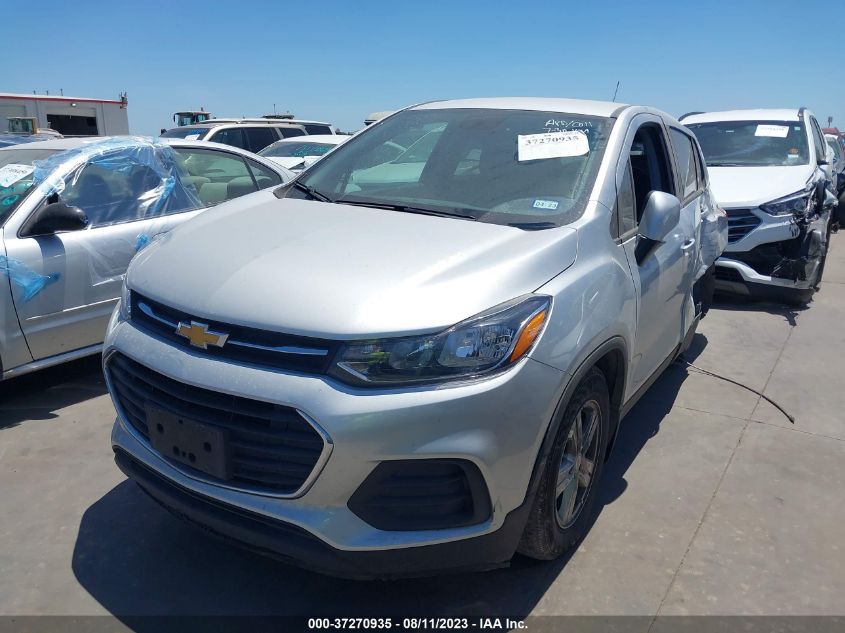 KL7CJKSB2MB317385 Chevrolet Trax LS 2