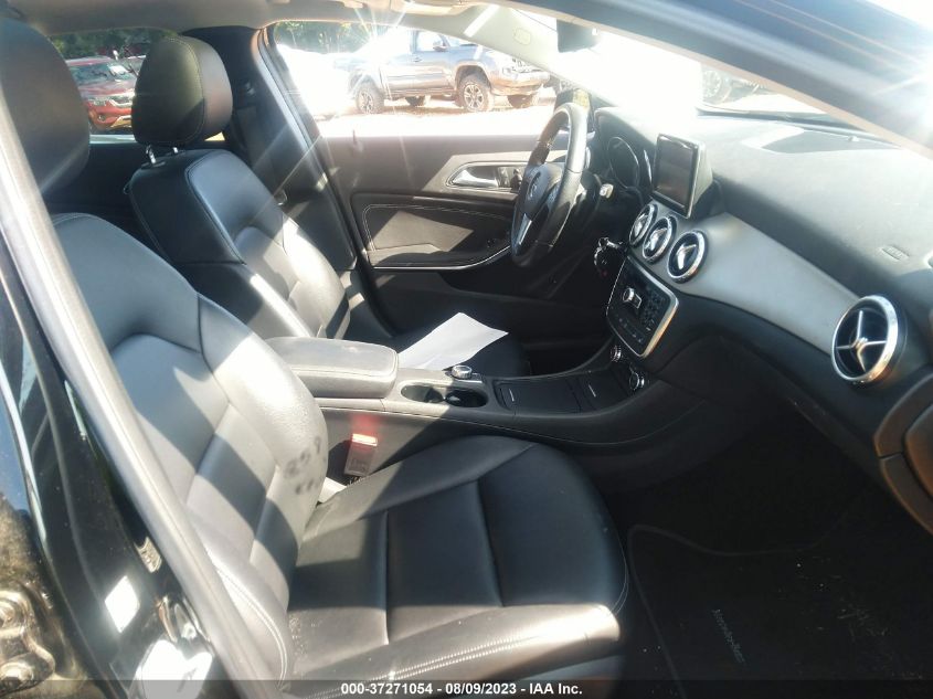 2015 MERCEDES-BENZ GLA-CLASS GLA 250 - WDCTG4GB5FJ089357