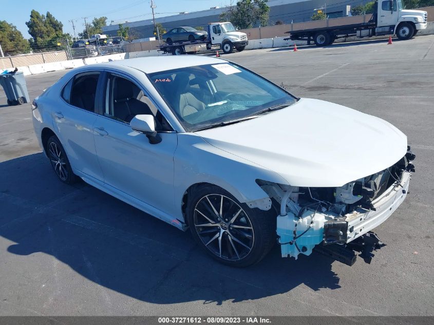 2022 TOYOTA CAMRY SE - 4T1G11AK1NU033361