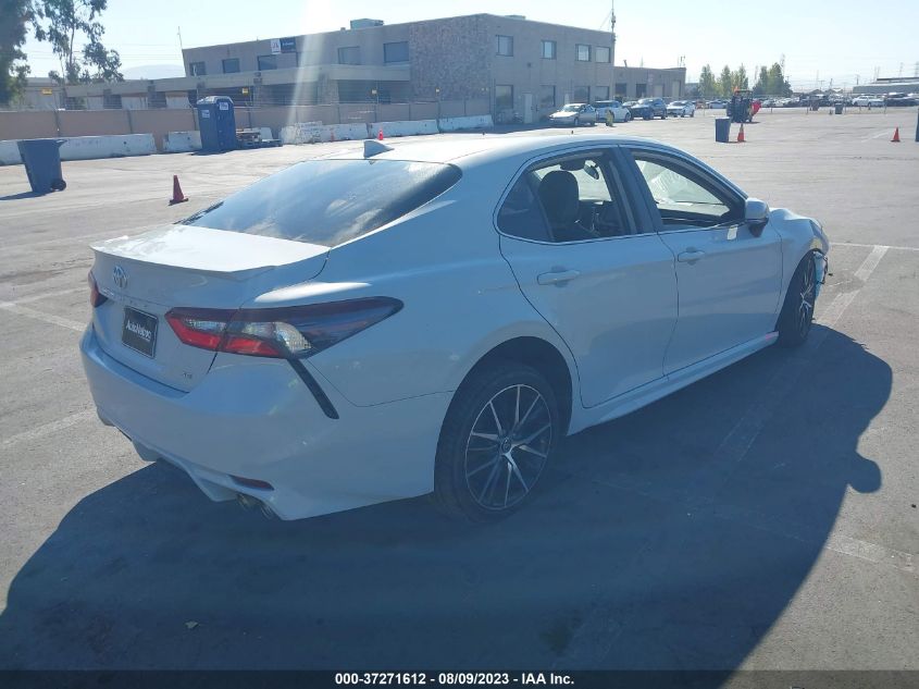 2022 TOYOTA CAMRY SE - 4T1G11AK1NU033361
