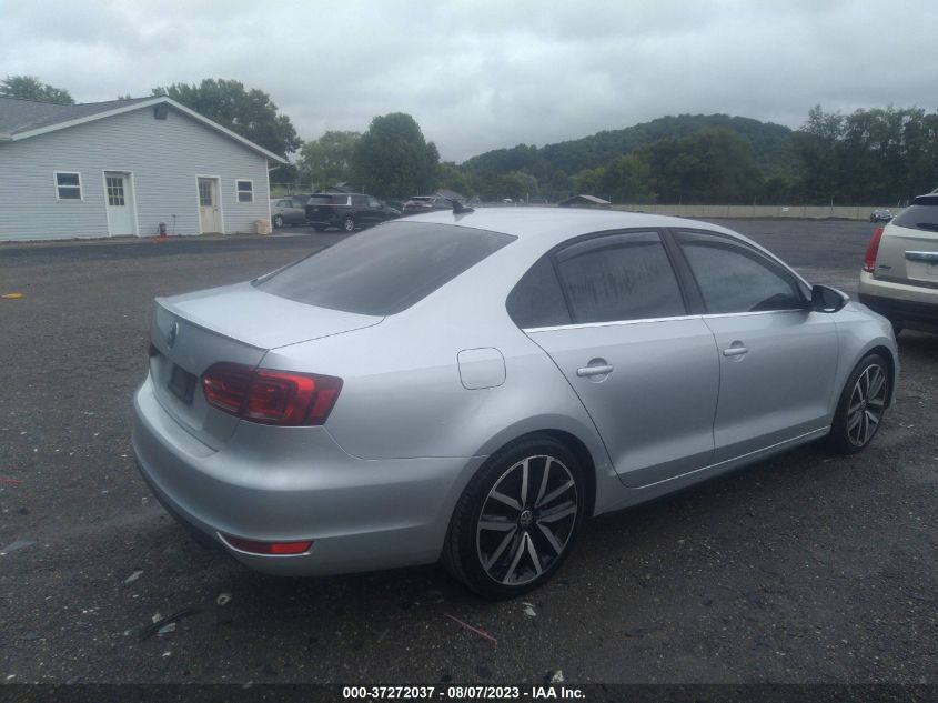 2014 VOLKSWAGEN JETTA SEDAN GLI AUTOBAHN - 3VW5T7AJ7EM374989