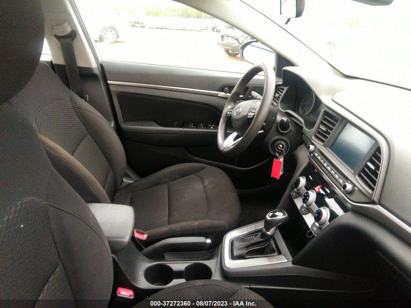 VIN 5NPD84LF8KH468470 2019 HYUNDAI ELANTRA SEL