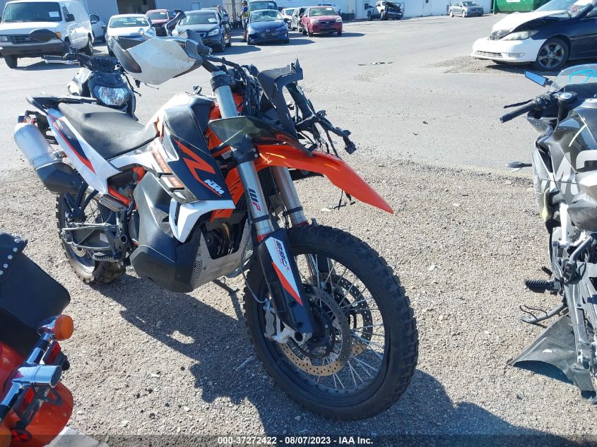 2022 KTM 890 ADVENTURE R - VBKTR6405NM835977