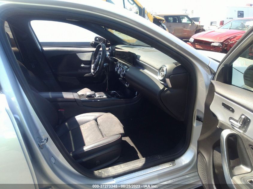 2019 MERCEDES-BENZ A-CLASS A 220 WDD3G4EB4KW012703