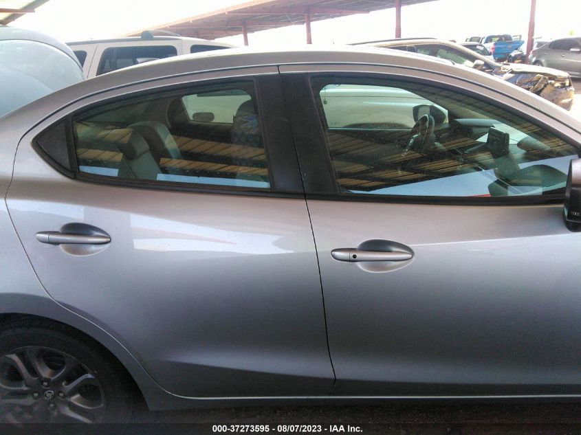 2019 TOYOTA YARIS SEDAN L/LE/XLE 3MYDLBYVXKY522116