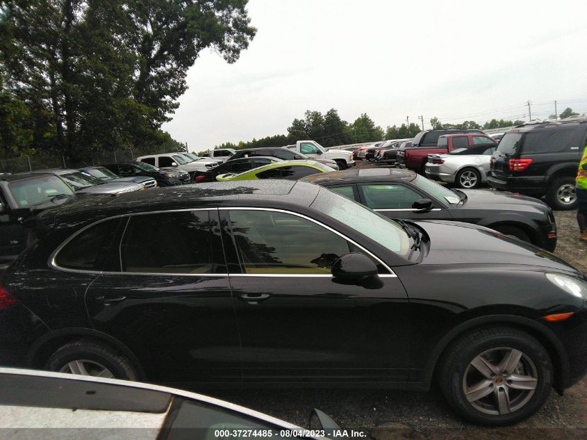 2013 PORSCHE CAYENNE - WP1AA2A20DLA10981