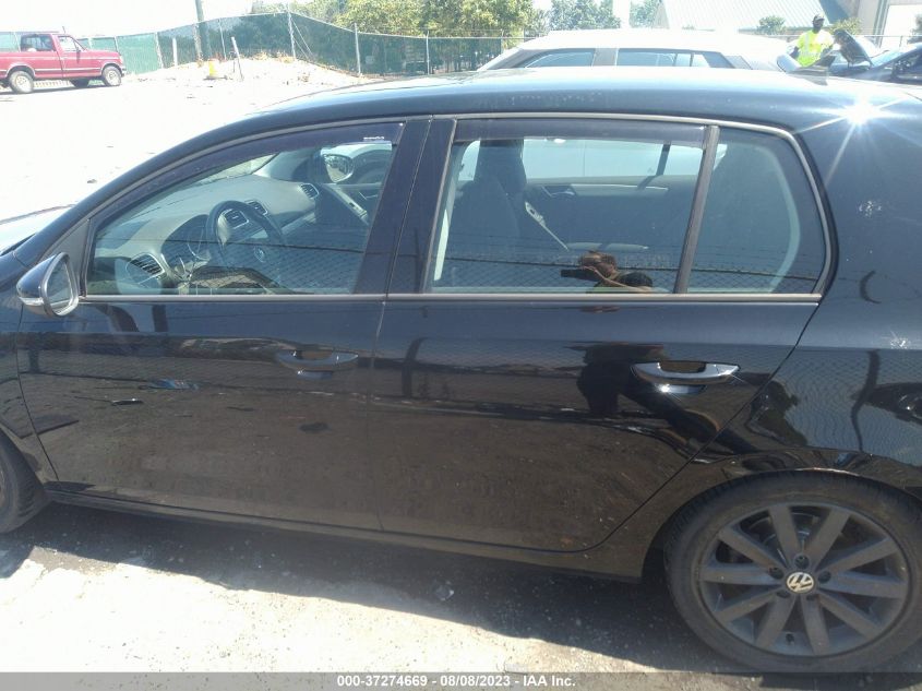 2013 VOLKSWAGEN GOLF TDI W/SUNROOF & NAV - WVWNM7AJ3DW136443
