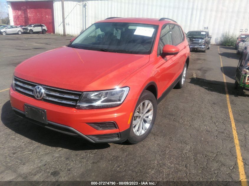 3VV0B7AXXKM112966 Volkswagen Tiguan S 2