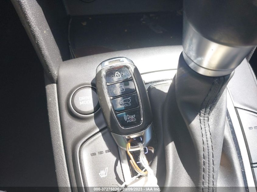 2018 HYUNDAI KONA SEL - KM8K62AA1JU119496