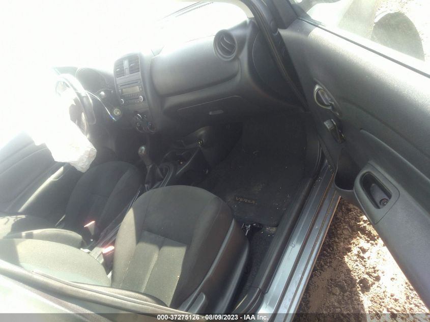 2018 NISSAN VERSA SEDAN S - 3N1CN7AP0JL802932