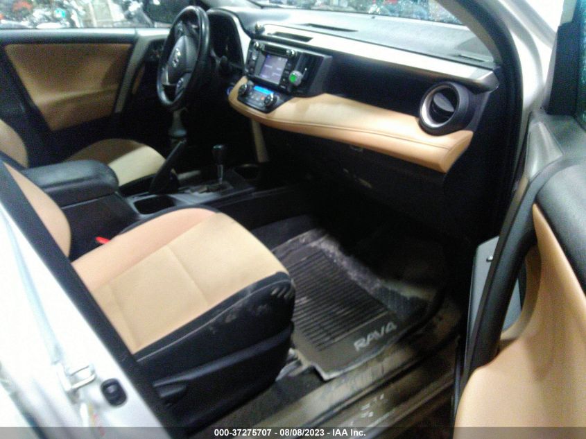 2016 TOYOTA RAV4 XLE - 2T3RFREV0GW537701