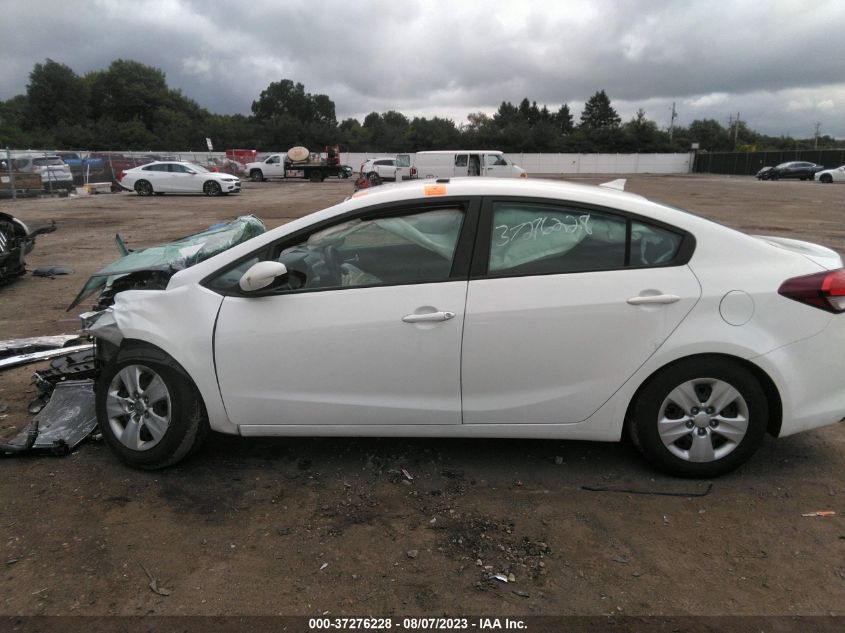2017 KIA FORTE LX - 3KPFK4A74HE158271