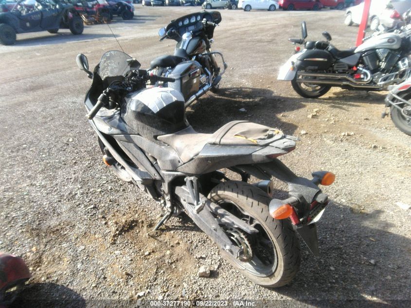 2023 YAMAHA YZFR3 A MH3RH18Y6PK009334