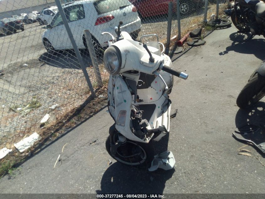 2014 VESPA GTS 300 SUPER ZAPM459L4E5704288