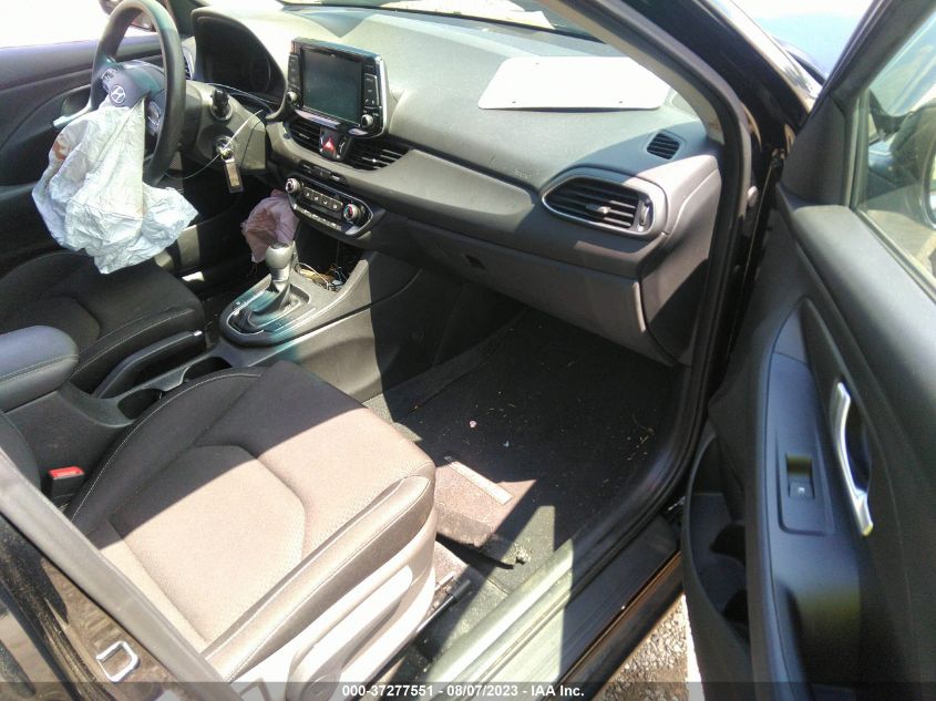 2018 HYUNDAI ELANTRA GT - KMHH35LE2JU011196