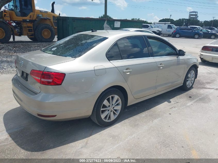 2015 VOLKSWAGEN JETTA SEDAN 1.8T SE W/CONNECTIVITY - 3VWD07AJ8FM298690