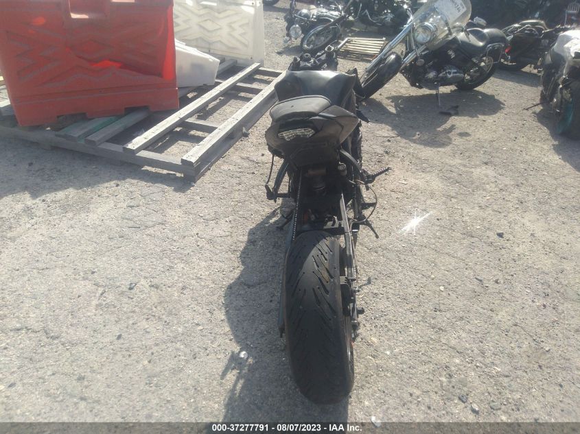 2009 KAWASAKI ZX1000 E - JKAZXCE109A022197