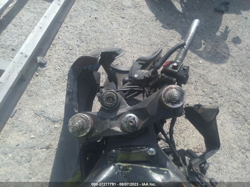 2009 KAWASAKI ZX1000 E - JKAZXCE109A022197