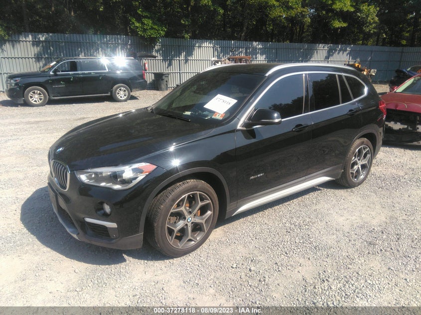 VIN WBXHT3C36H5F84121 2017 BMW X1 XDRIVE28I
