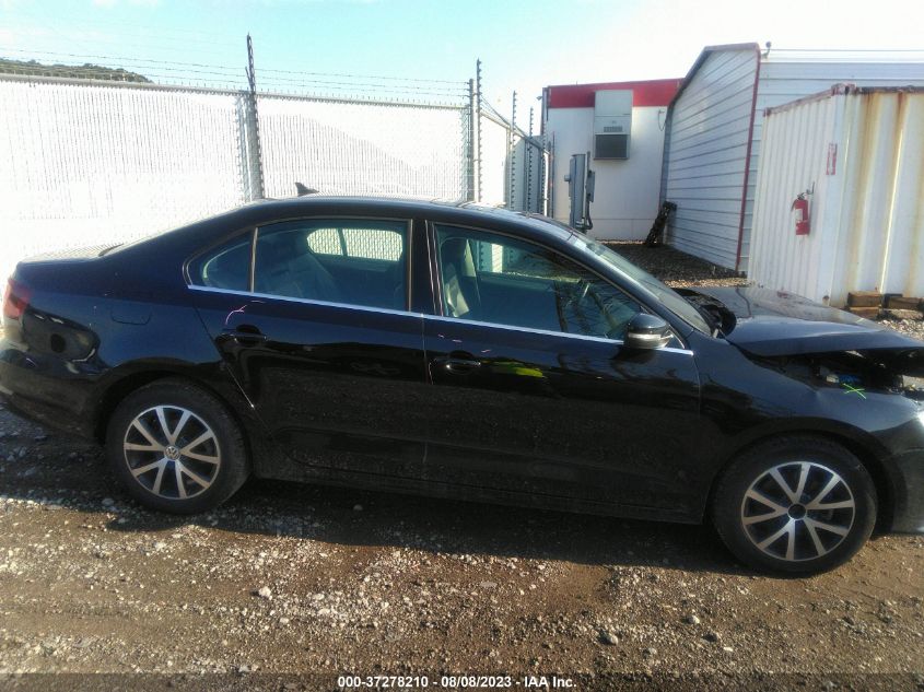 2018 VOLKSWAGEN JETTA SE/WOLFSBURG - 3VWDB7AJ8JM211423