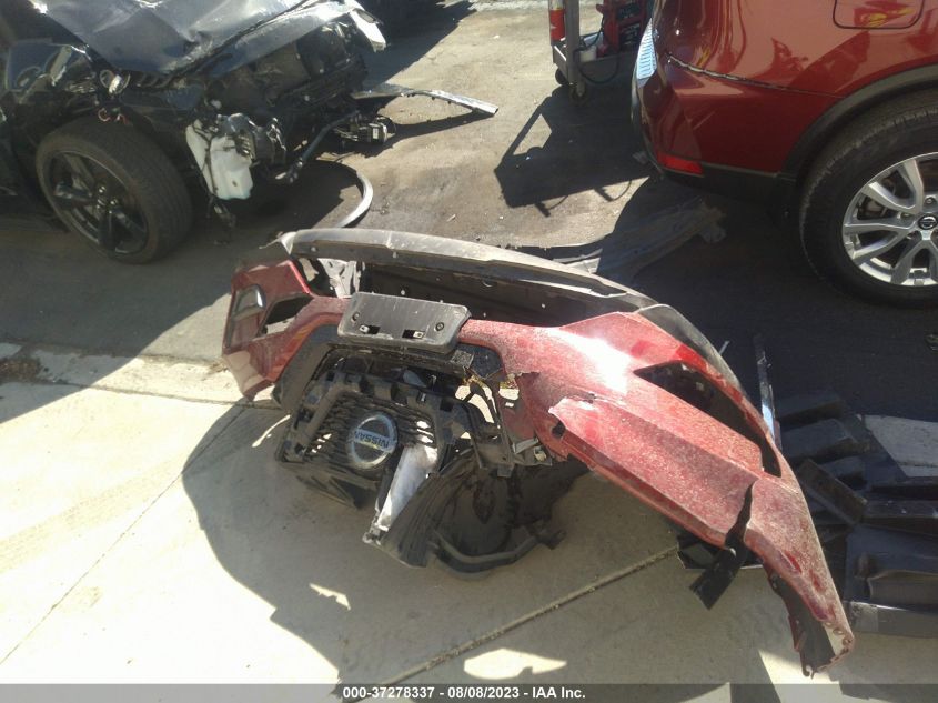 2019 NISSAN ROGUE SV - 5N1AT2MT3KC707957