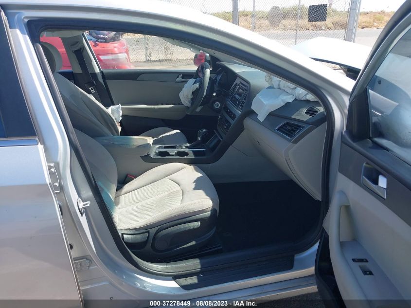 2015 HYUNDAI SONATA SE - 5NPE24AF8FH247952
