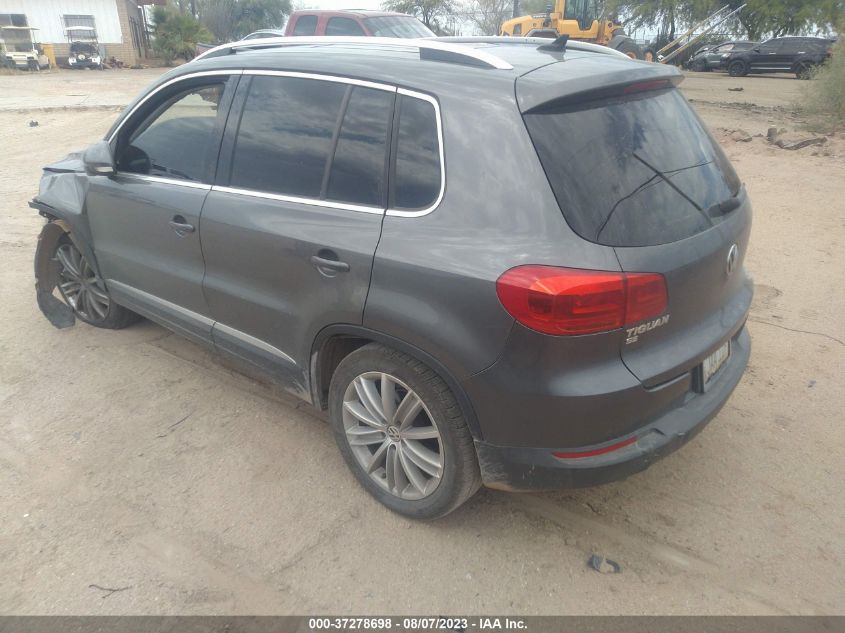 2016 VOLKSWAGEN TIGUAN SE - WVGAV7AX2GW579053