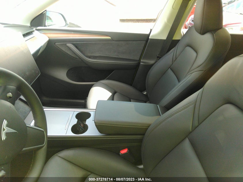 VIN 7SAYGDEE1PF702577 2023 TESLA MODEL Y LONG RANGE
