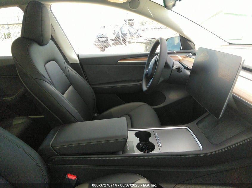 VIN 7SAYGDEE1PF702577 2023 TESLA MODEL Y LONG RANGE