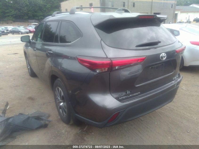 2021 TOYOTA HIGHLANDER XLE - 5TDHZRBH2MS099732