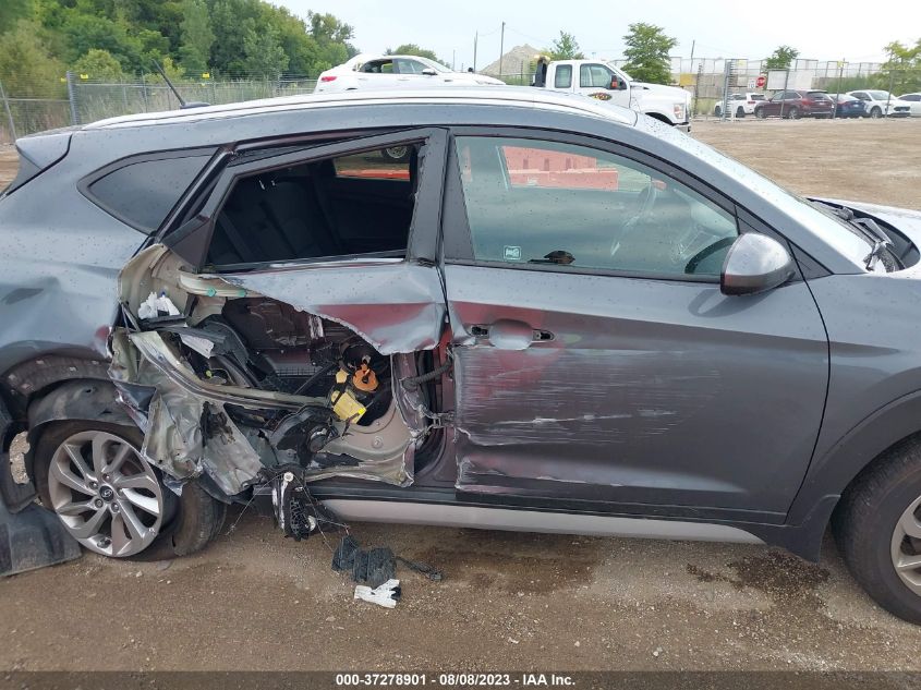 2017 HYUNDAI TUCSON SE - KM8J3CA49HU474933