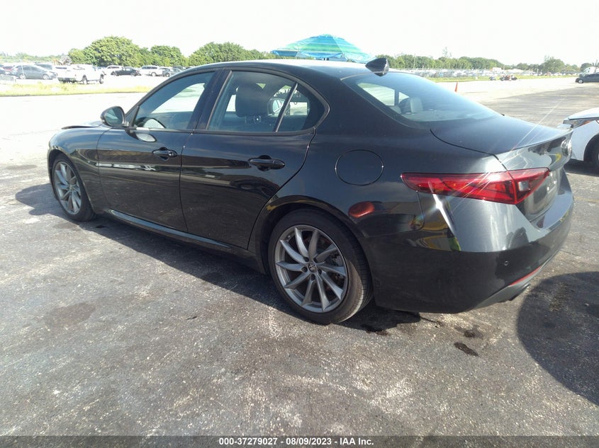 VIN ZARFAMANXP7671482 2023 ALFA ROMEO GIULIA