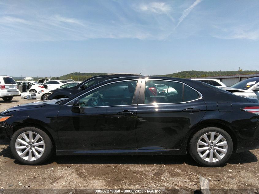 2018 TOYOTA CAMRY LE/SE/XLE/L - 4T1B11HK5JU583706