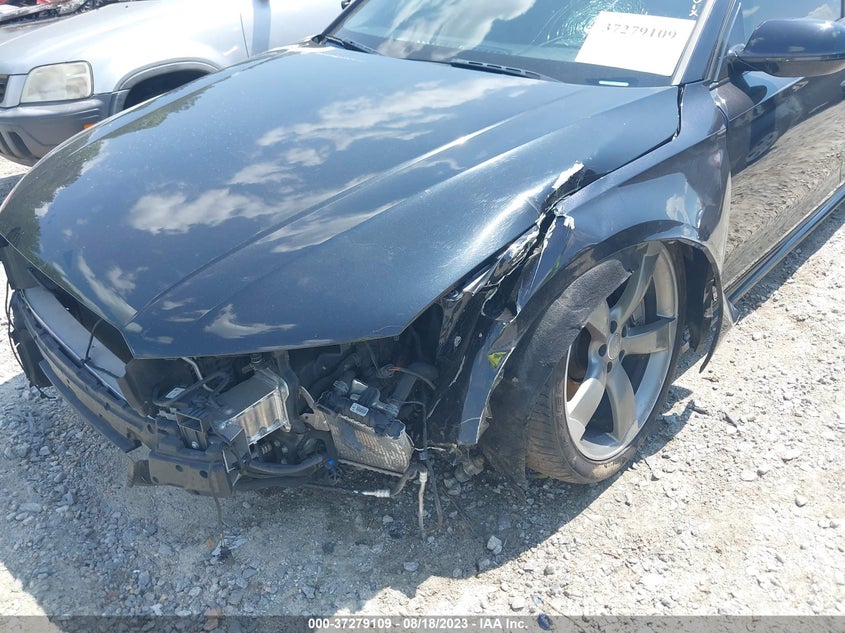 VIN WAU44AFD8JN000562 2018 AUDI A8 L