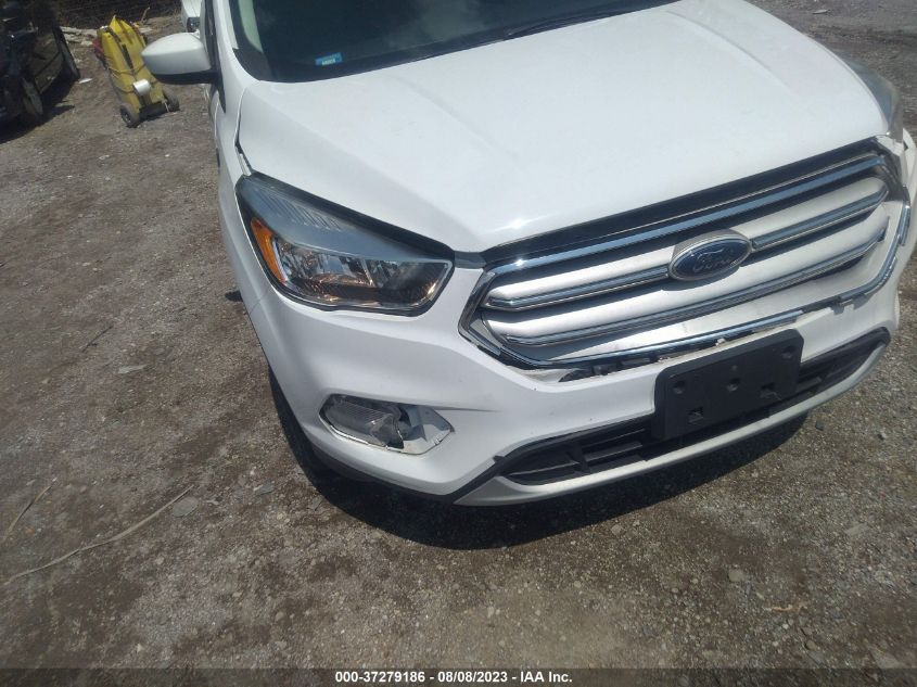 2018 FORD ESCAPE SE - 1FMCU0GDXJUB46048