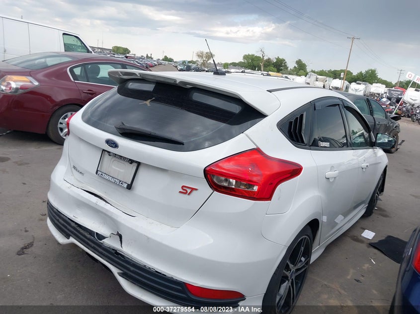 VIN 1FADP3L92JL230511 2018 FORD FOCUS ST