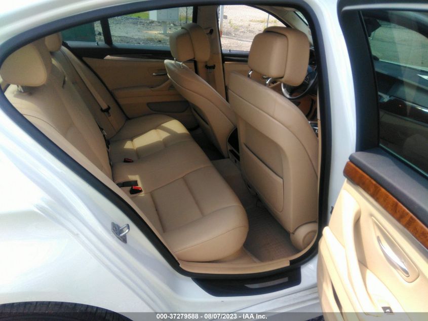2013 BMW 5 SERIES 528I XDRIVE - WBAXH5C5XDD113767