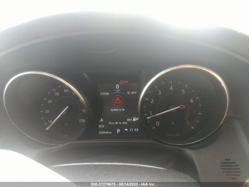 VIN SAJBJ4BVXHCY35217 2017 JAGUAR XF 35T PREMIUM